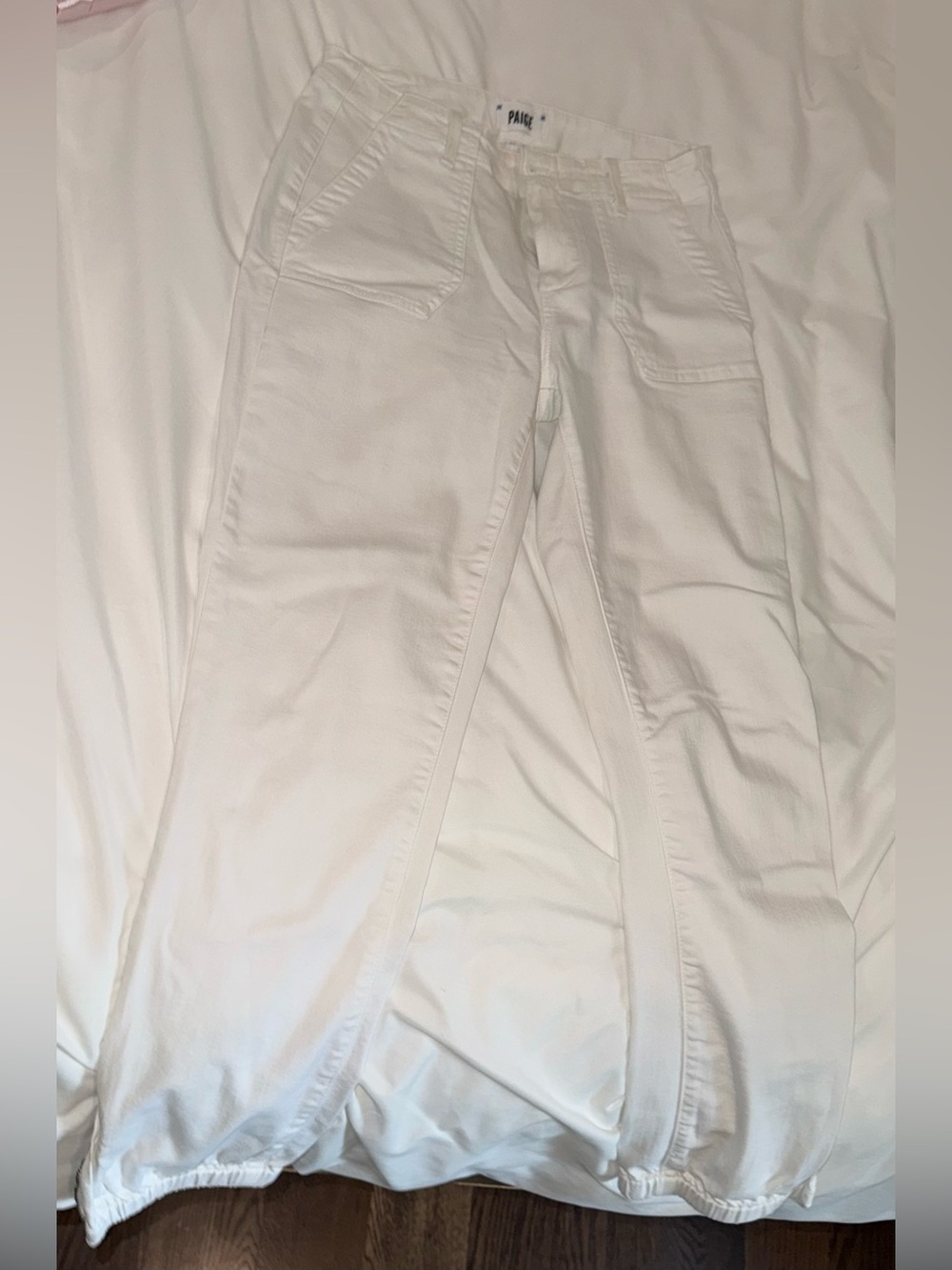 PAIGE White Utility Cargo Ankle Pants Zip Hem Women’s Size 26
